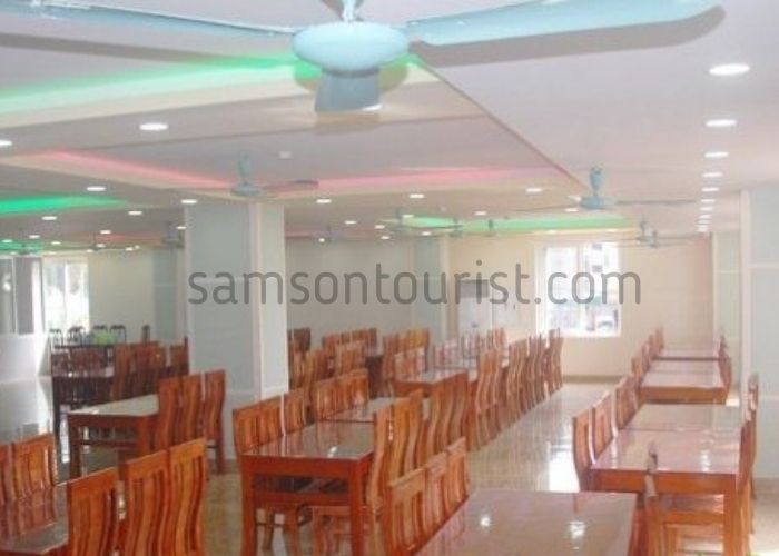Nhà hàng ăn tại khách sạn 