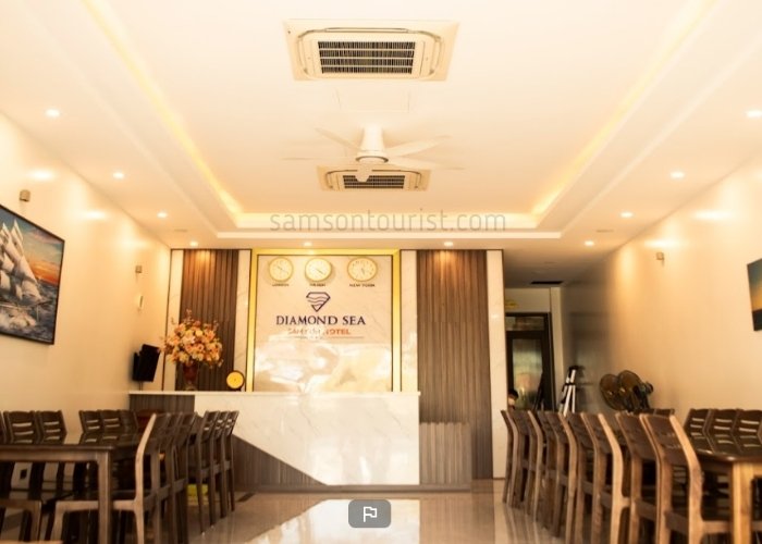 Nhà hàng gần ngay quầy lễ tân