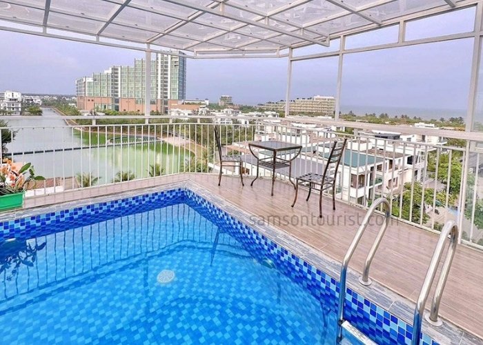 View hồ bơi tầng thượng của Eden Hotel Sầm Sơn