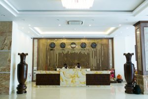 Lễ tân khách sạn Royal Sầm Sơn