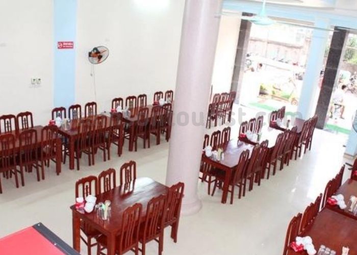 Nhà hàng ăn với sức chứa lớn