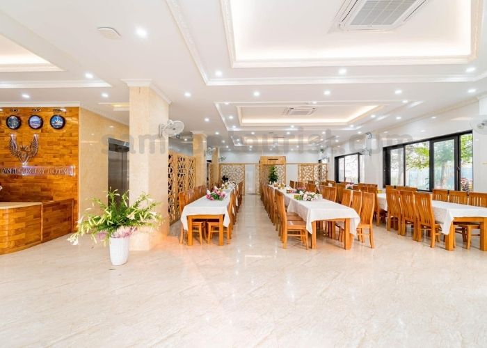 Nhà hàng ăn với sức chứa lớn 