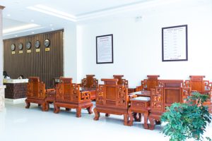 Sảnh tiếp khách với nội thất sang trọng Khách sạn Royal Sầm Sơn