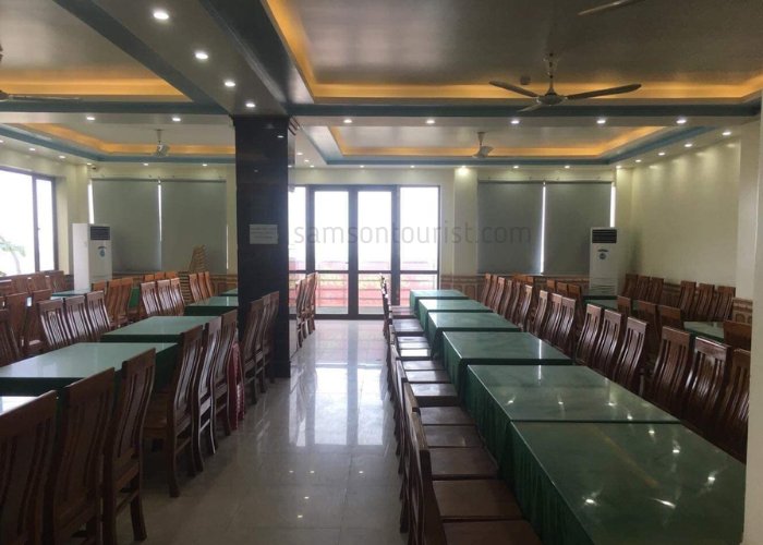 Nhà ăn có sức chứa lớn