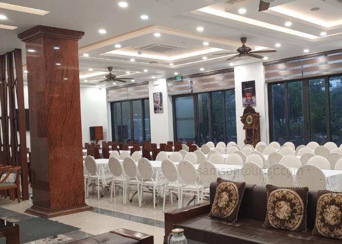 Nhà hàng sang trọng - rộng rãi
