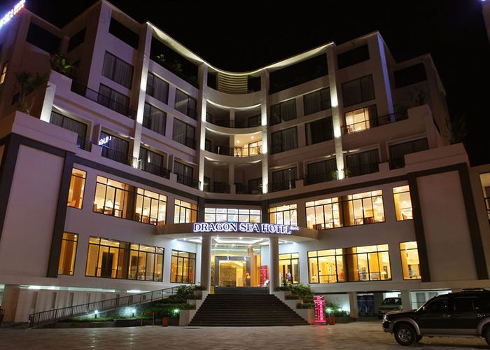 Khách sạn 4* Dragon Sea Hotel tại bãi B