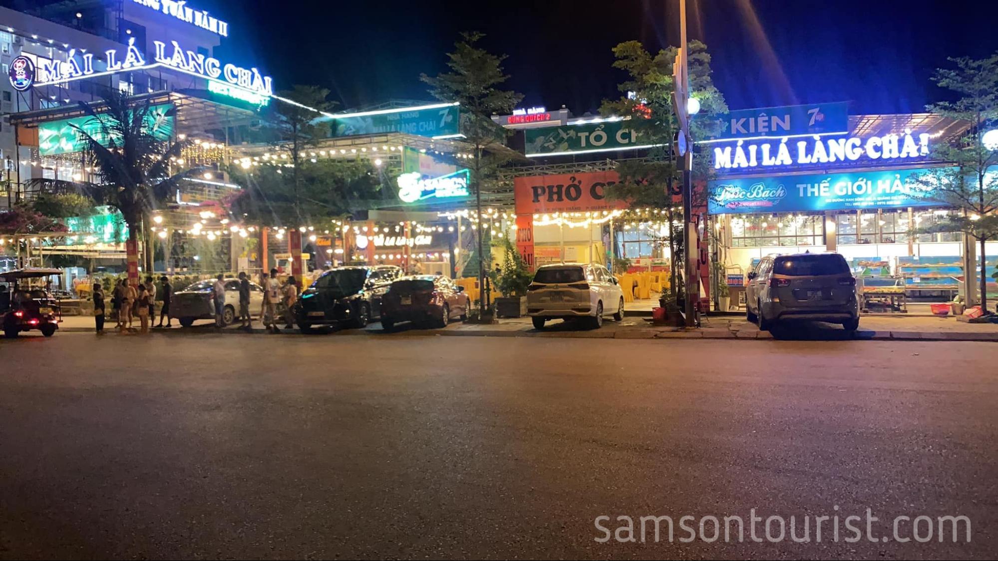 Nhà hàng Mái Lá Làng Chài