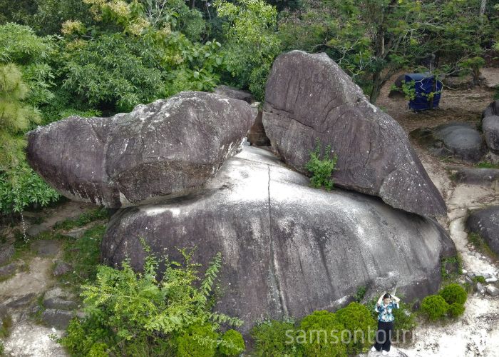 Hòn Trống Mái Sầm Sơn
