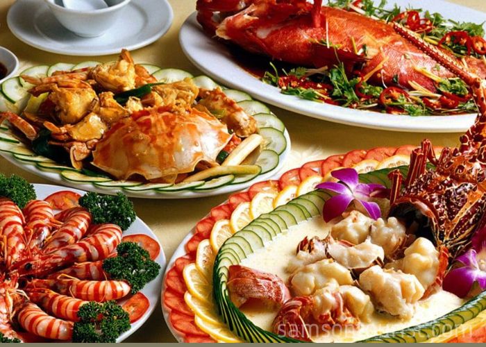 Nhà hàng không thể thiếu những món hải sản Sầm Sơn được bày trí bắt mắt