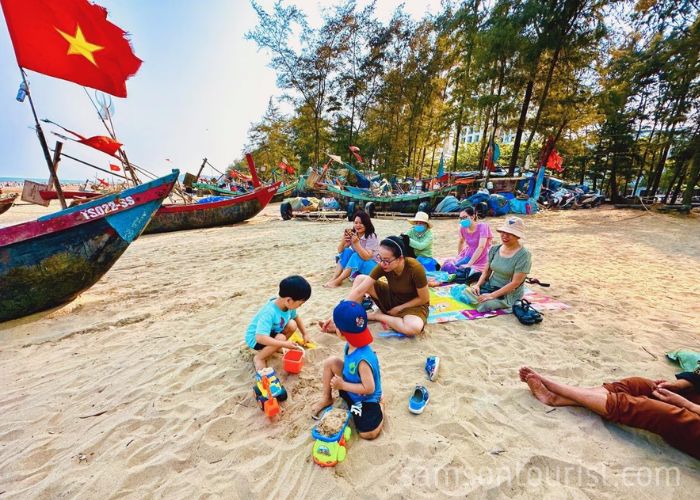 Nét đẹp yên bình tại làng chài Sầm Sơn