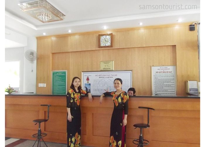 Quầy lễ tân của khách sạn Bộ Tài chính Sầm Sơn