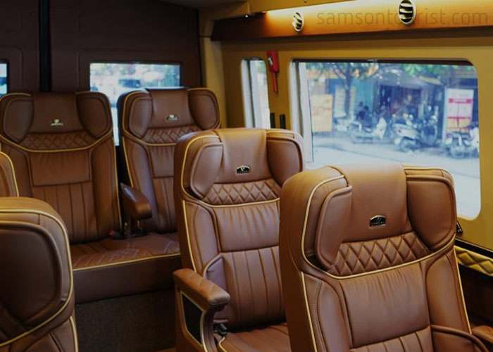 Ghế ngồi bọc da êm của xe Adam Việt Limousine