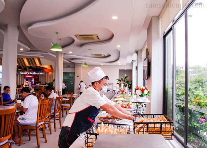 Nhà hàng Galaxy của khách sạn 4 Sao Sầm Sơn Có Bể Bơi