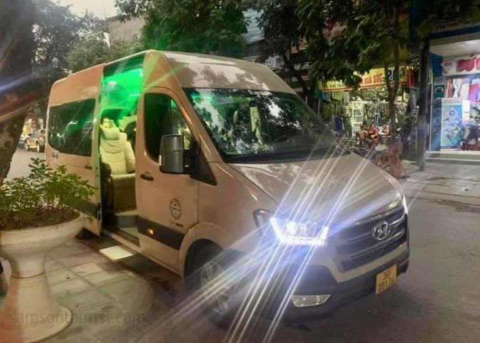 Xe Limousine hiện đại Nhà xe Vĩnh Quang