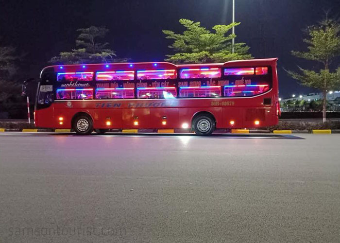 Xe khách Yên Nghĩa Sầm Sơn của Tiến Phương phục vụ khách hàng